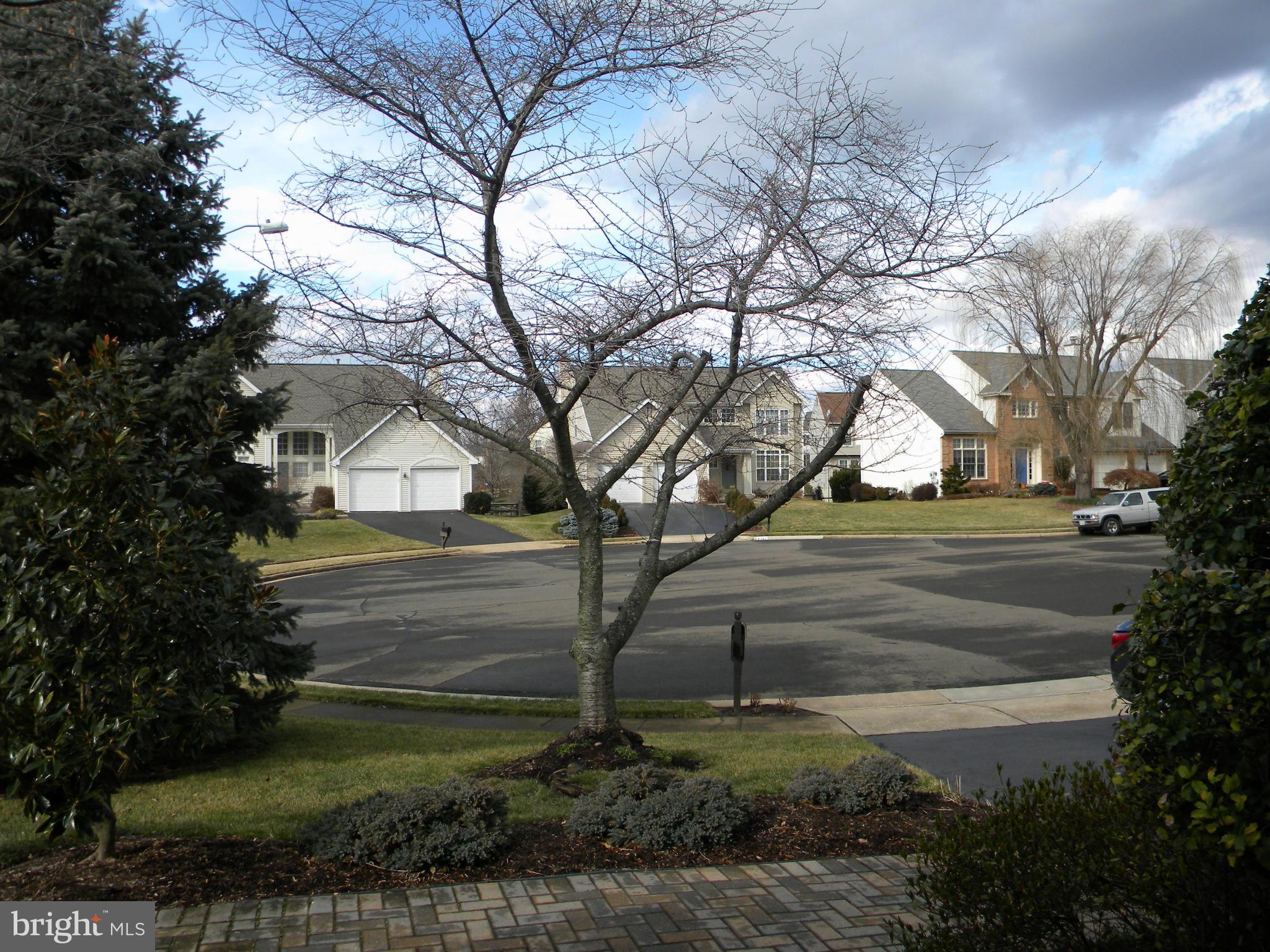 WELLINGTON/CLOVERHILL - Residential