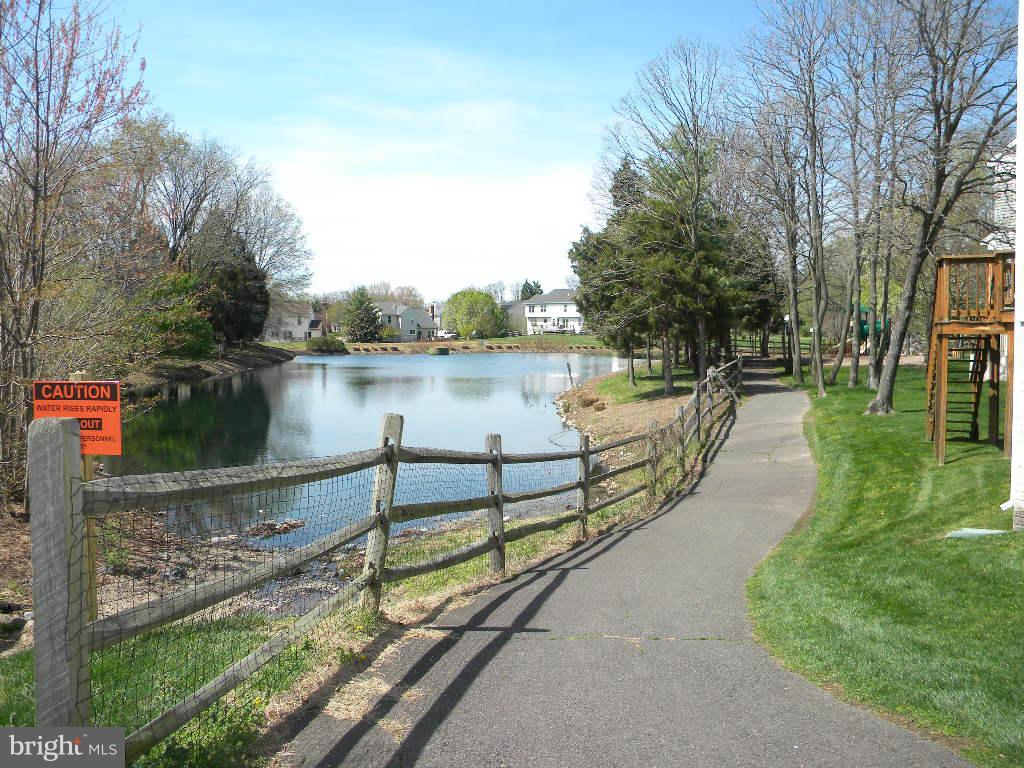 WELLINGTON/CLOVERHILL - Residential