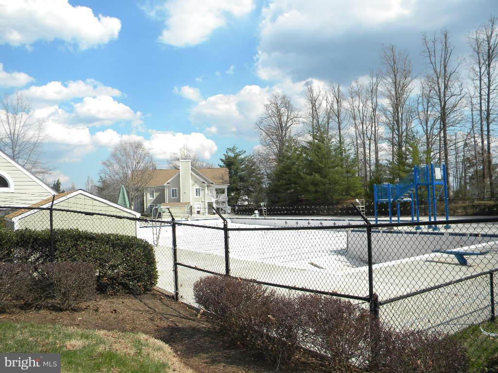 WELLINGTON/CLOVERHILL - Residential