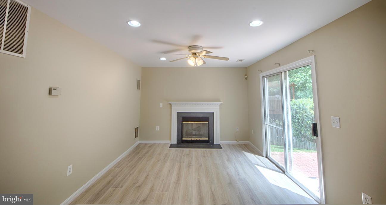 DALE CITY - Residential