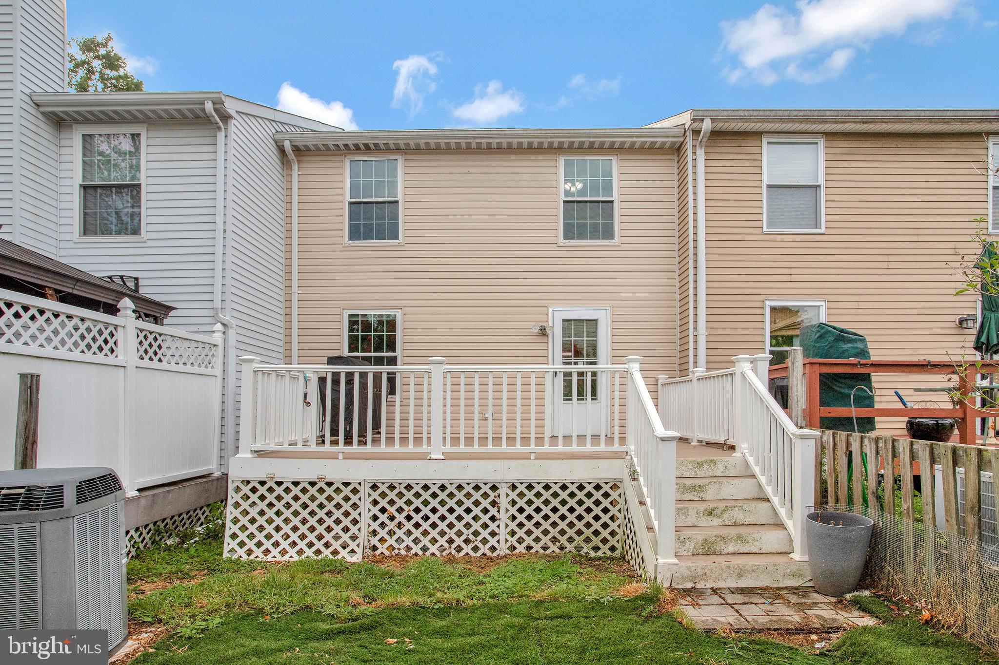 CLOVERFIELD MANOR - Residential