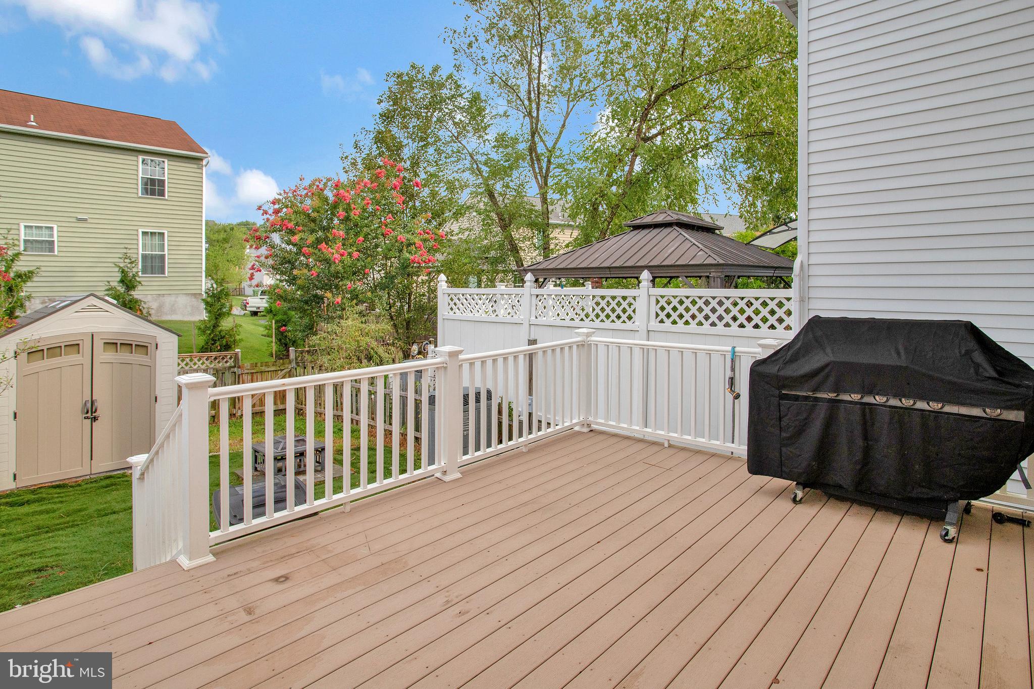 CLOVERFIELD MANOR - Residential