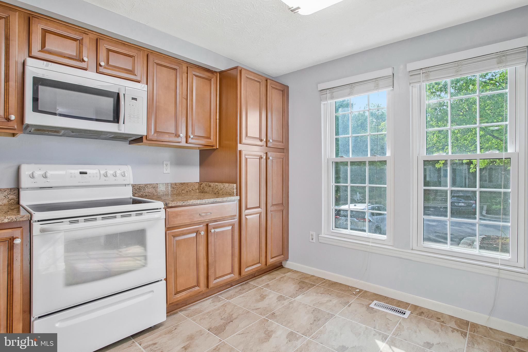 CLOVERFIELD MANOR - Residential