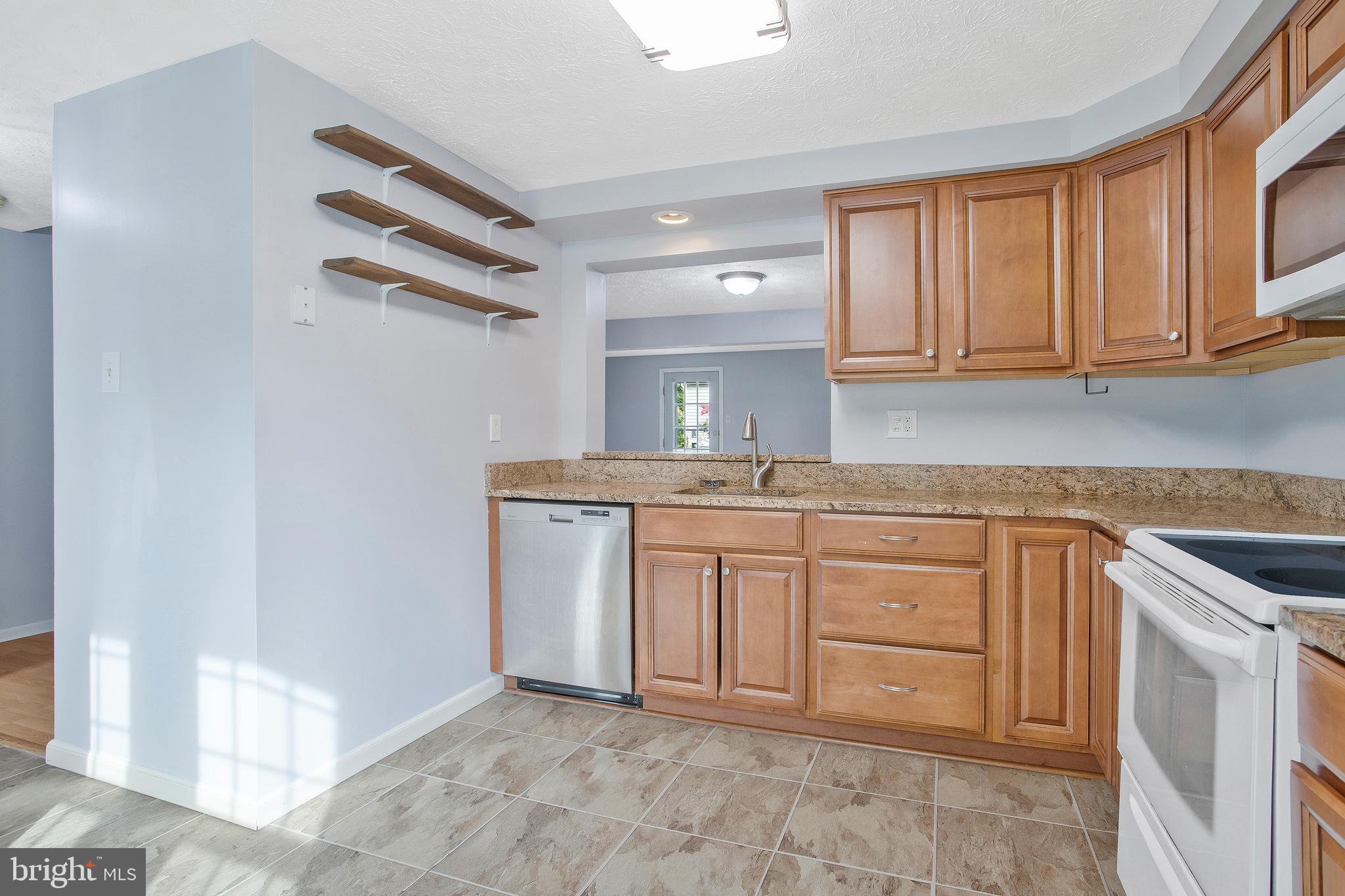 CLOVERFIELD MANOR - Residential