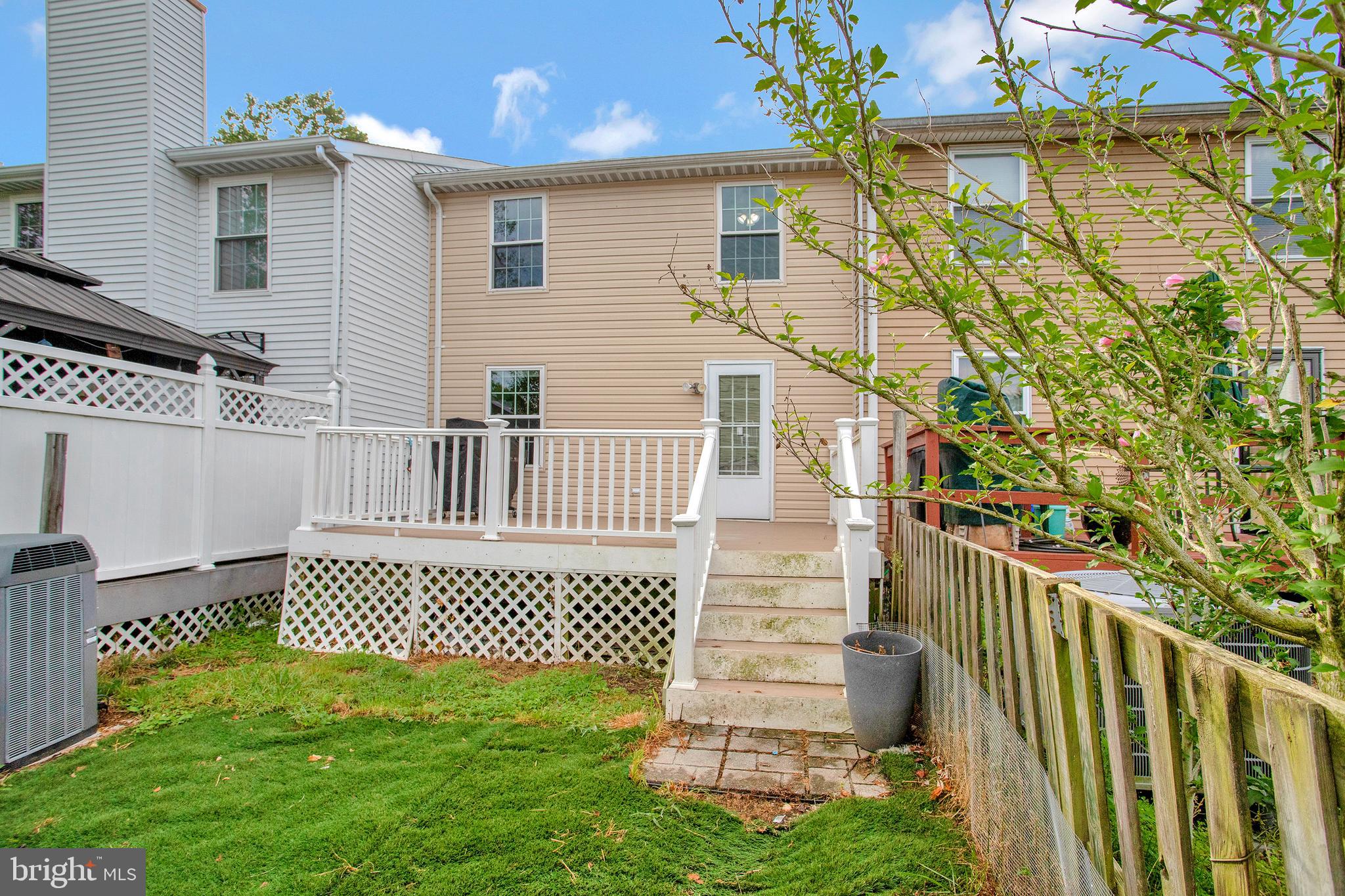 CLOVERFIELD MANOR - Residential