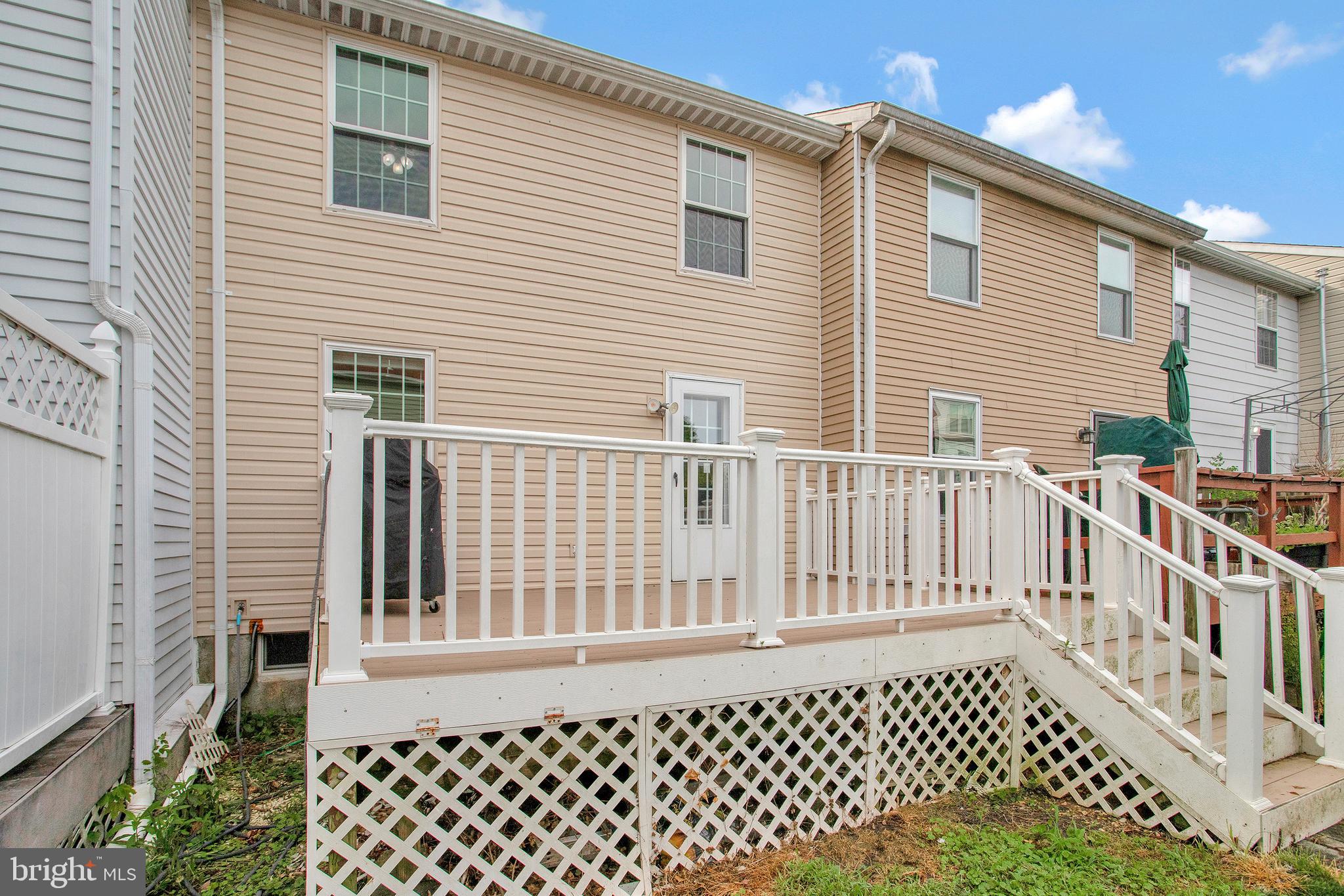 CLOVERFIELD MANOR - Residential