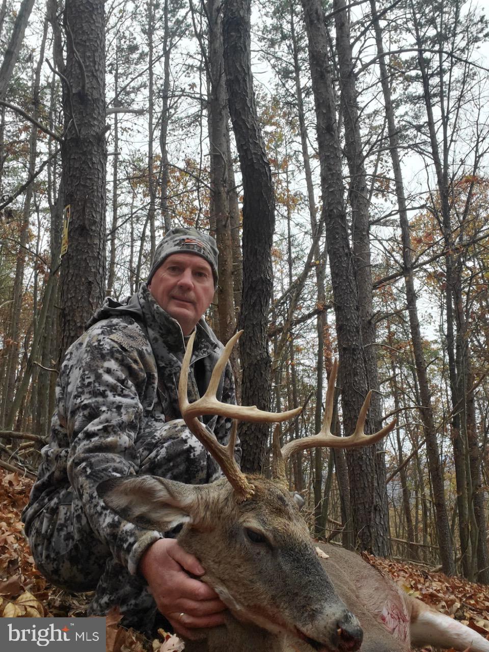 BLUFFS ON THE POTOMAC - Residential