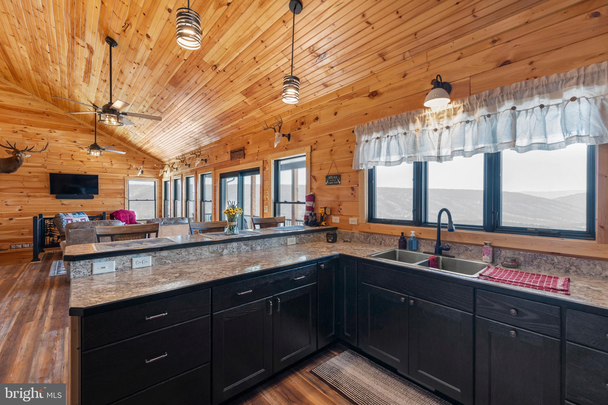 BLUFFS ON THE POTOMAC - Residential