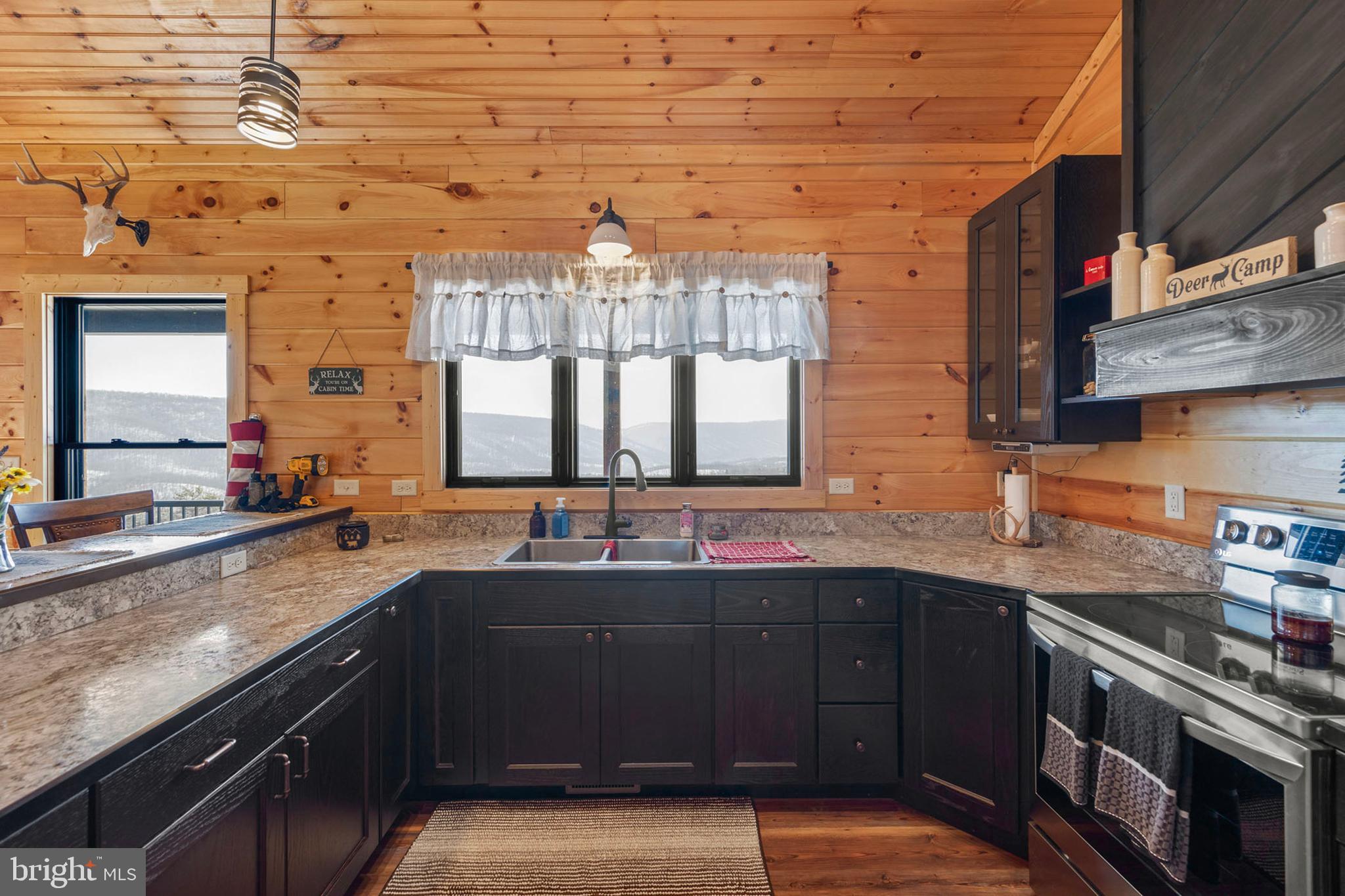 BLUFFS ON THE POTOMAC - Residential