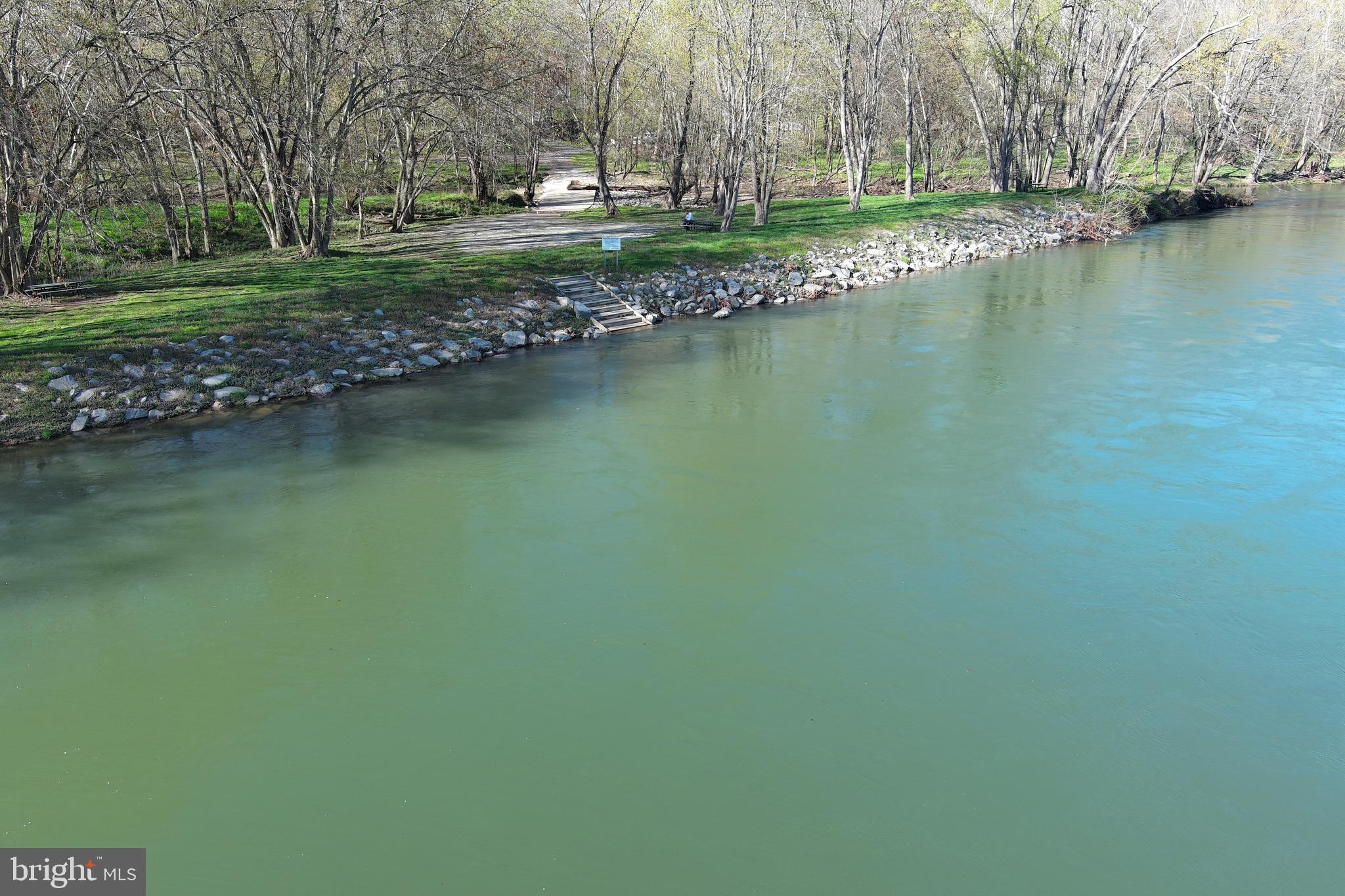 BLUFFS ON THE POTOMAC - Residential