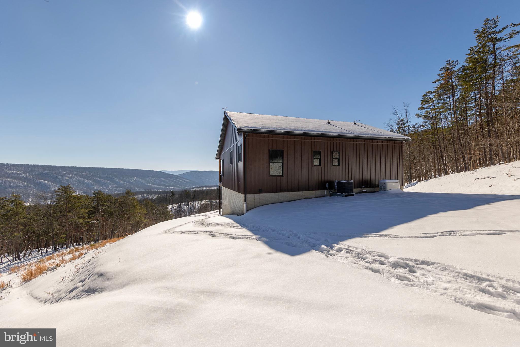 BLUFFS ON THE POTOMAC - Residential