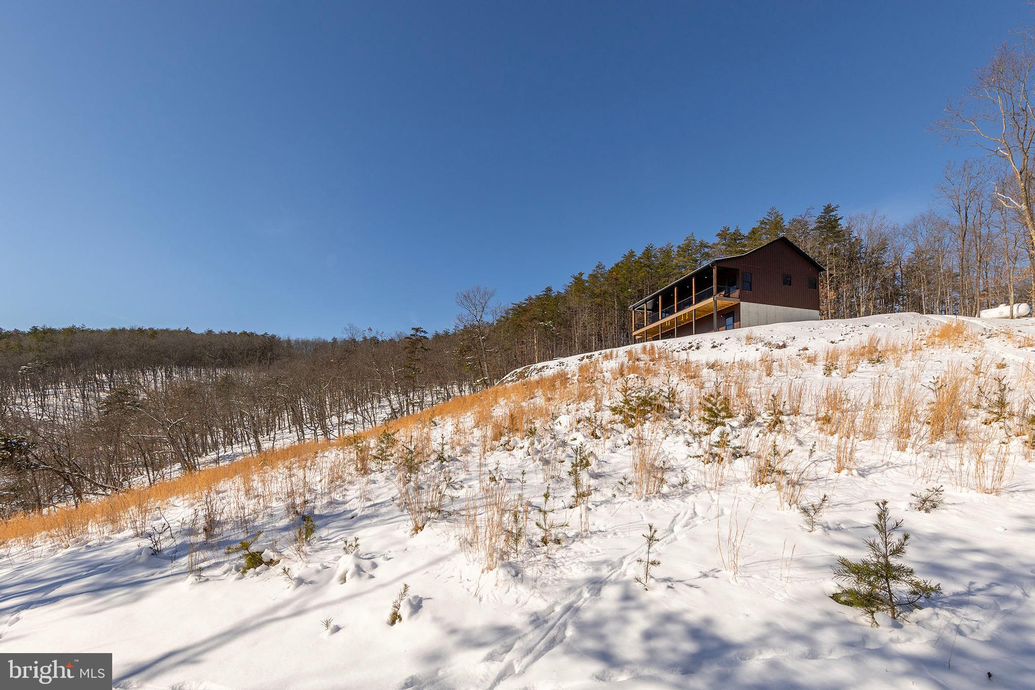 BLUFFS ON THE POTOMAC - Residential