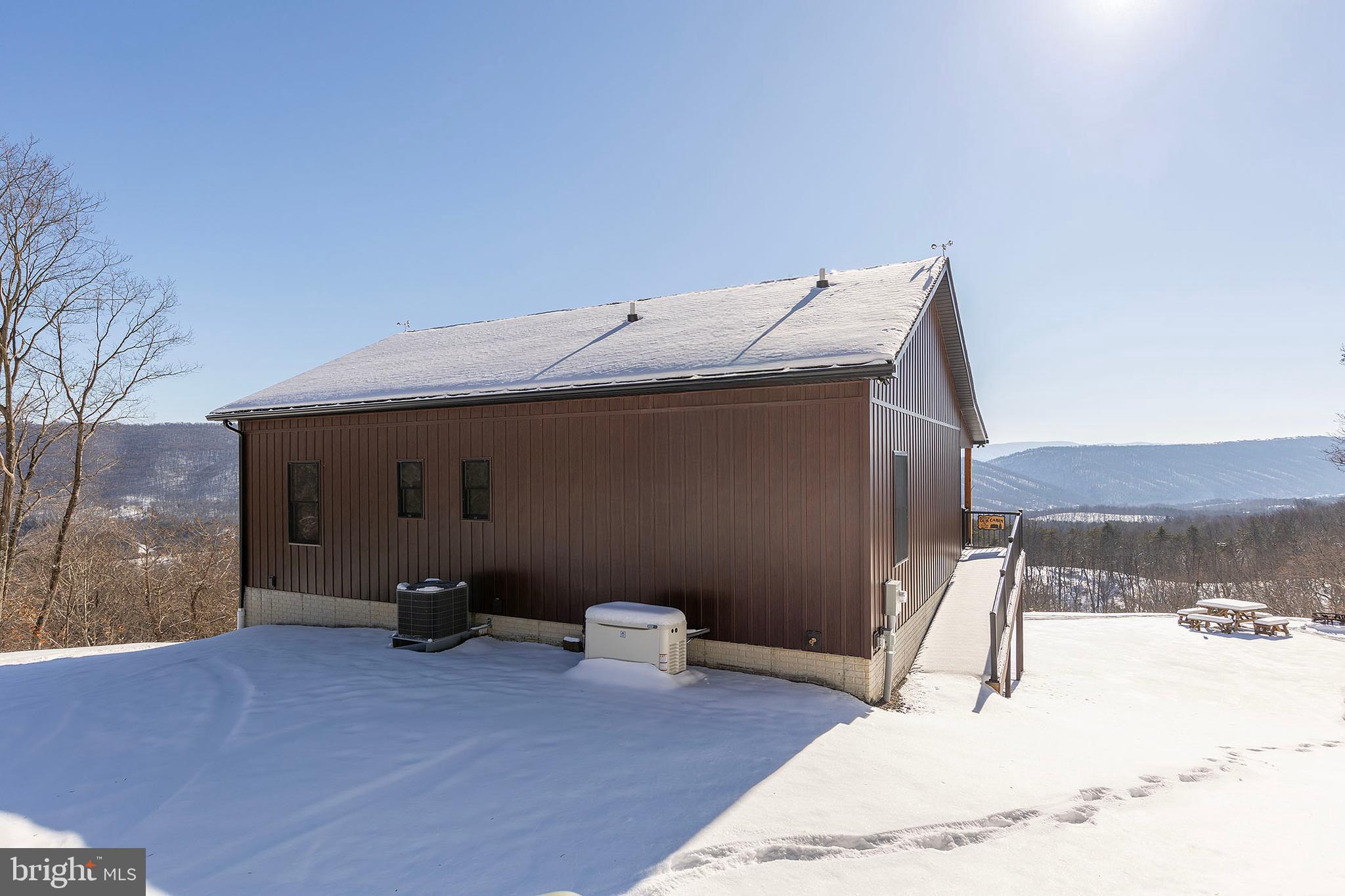 BLUFFS ON THE POTOMAC - Residential