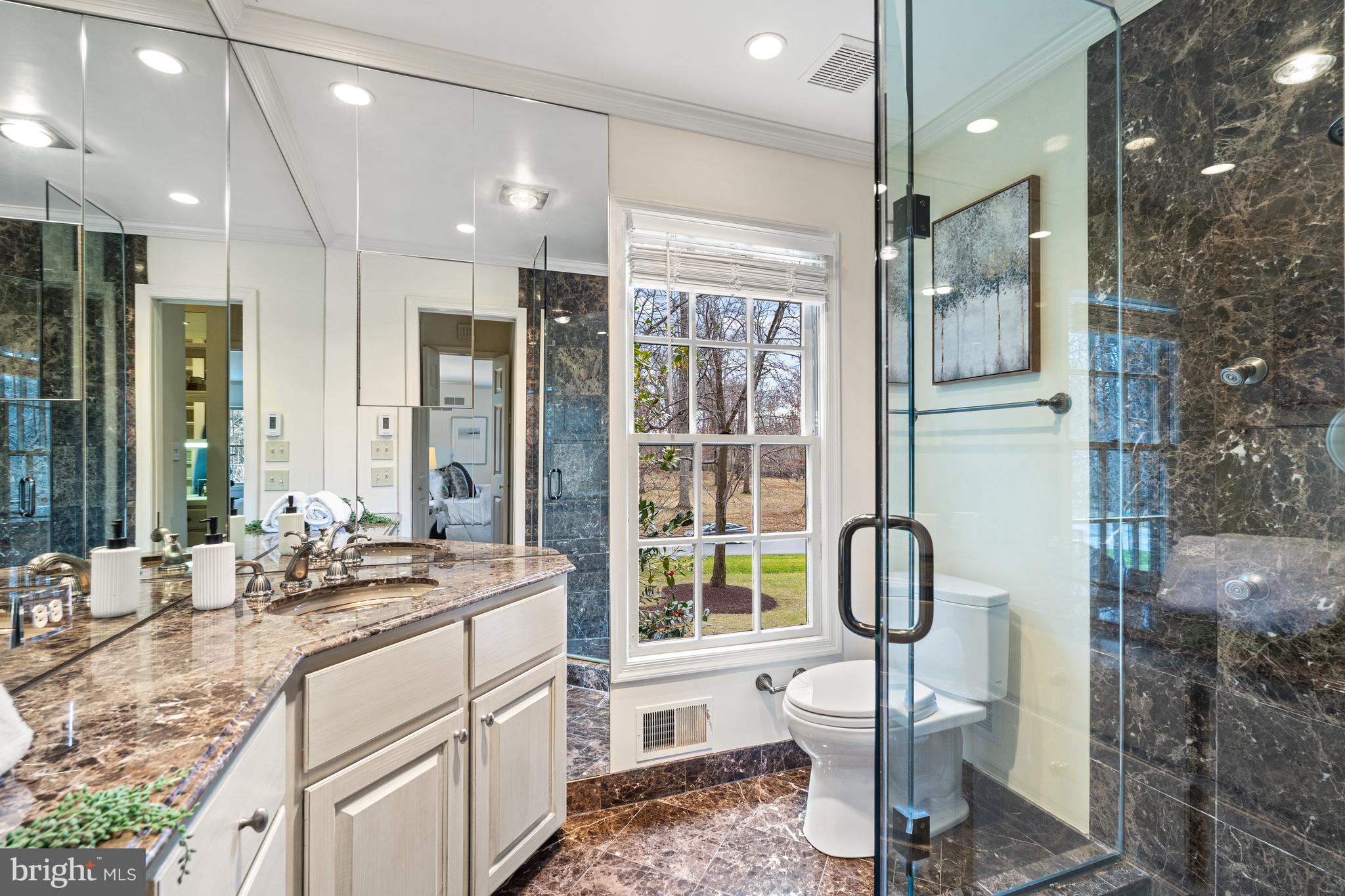 POTOMAC OUTSIDE - Residential