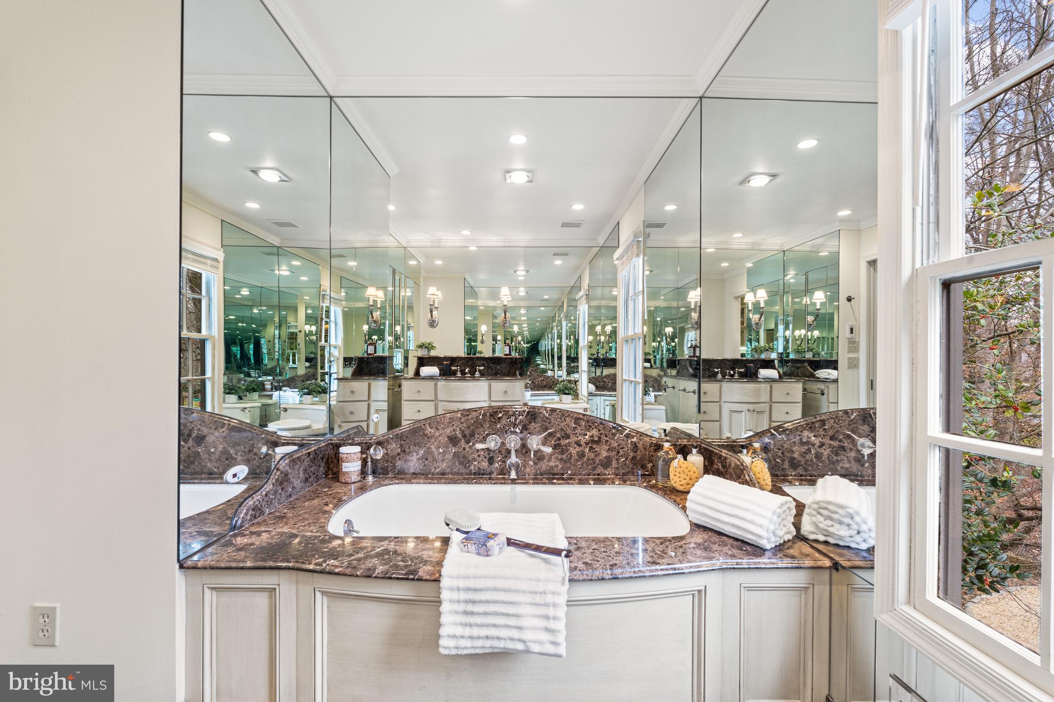 POTOMAC OUTSIDE - Residential