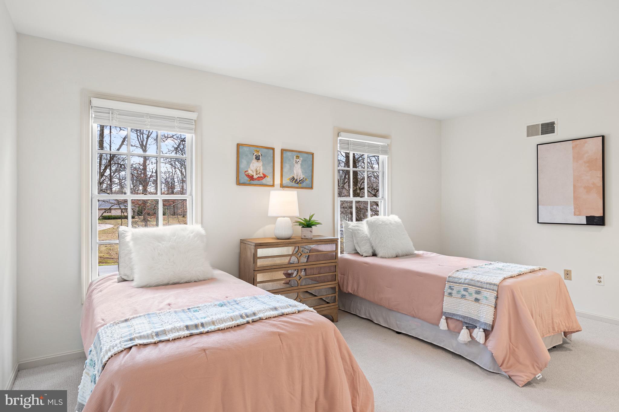 POTOMAC OUTSIDE - Residential