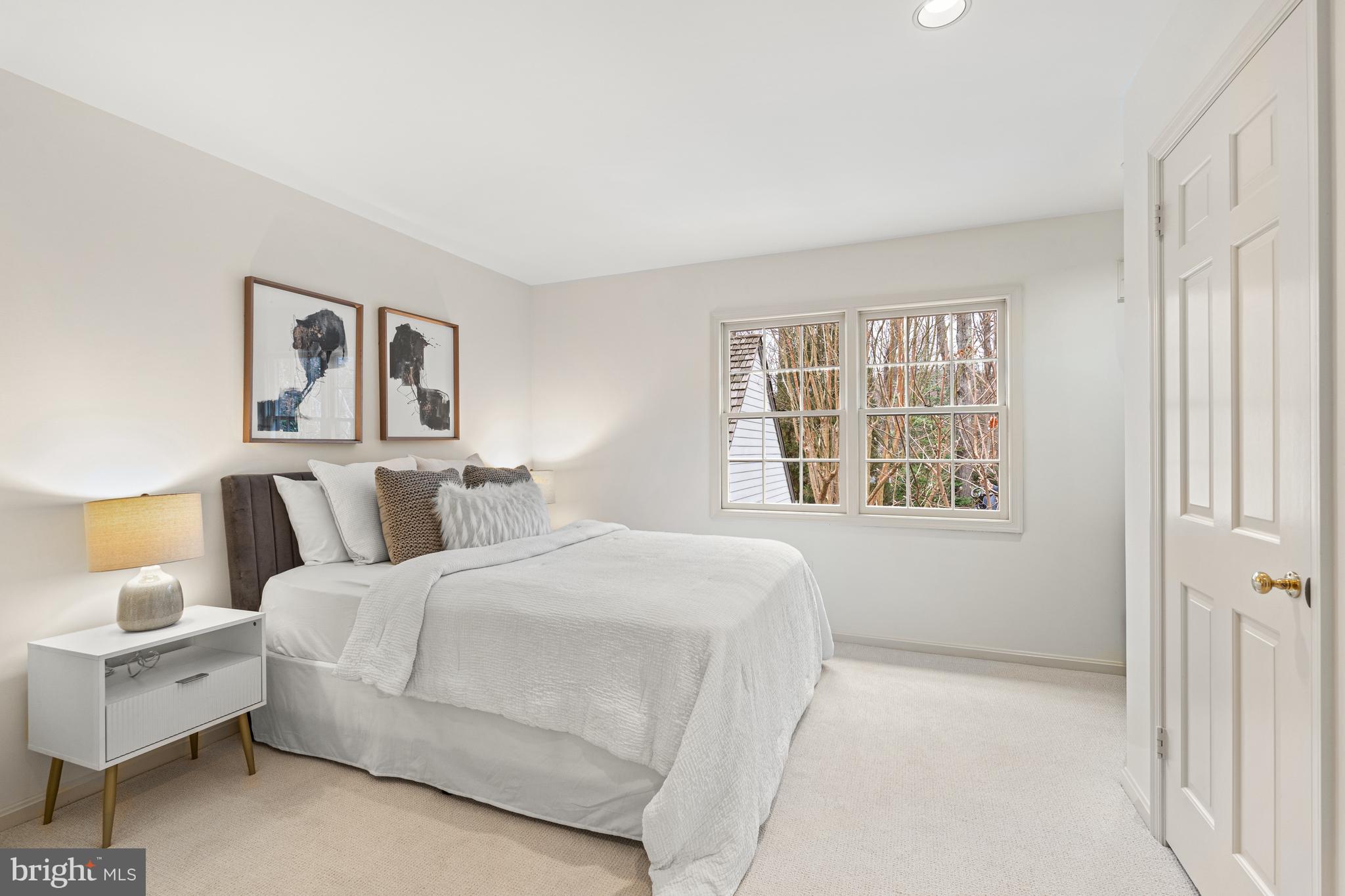 POTOMAC OUTSIDE - Residential