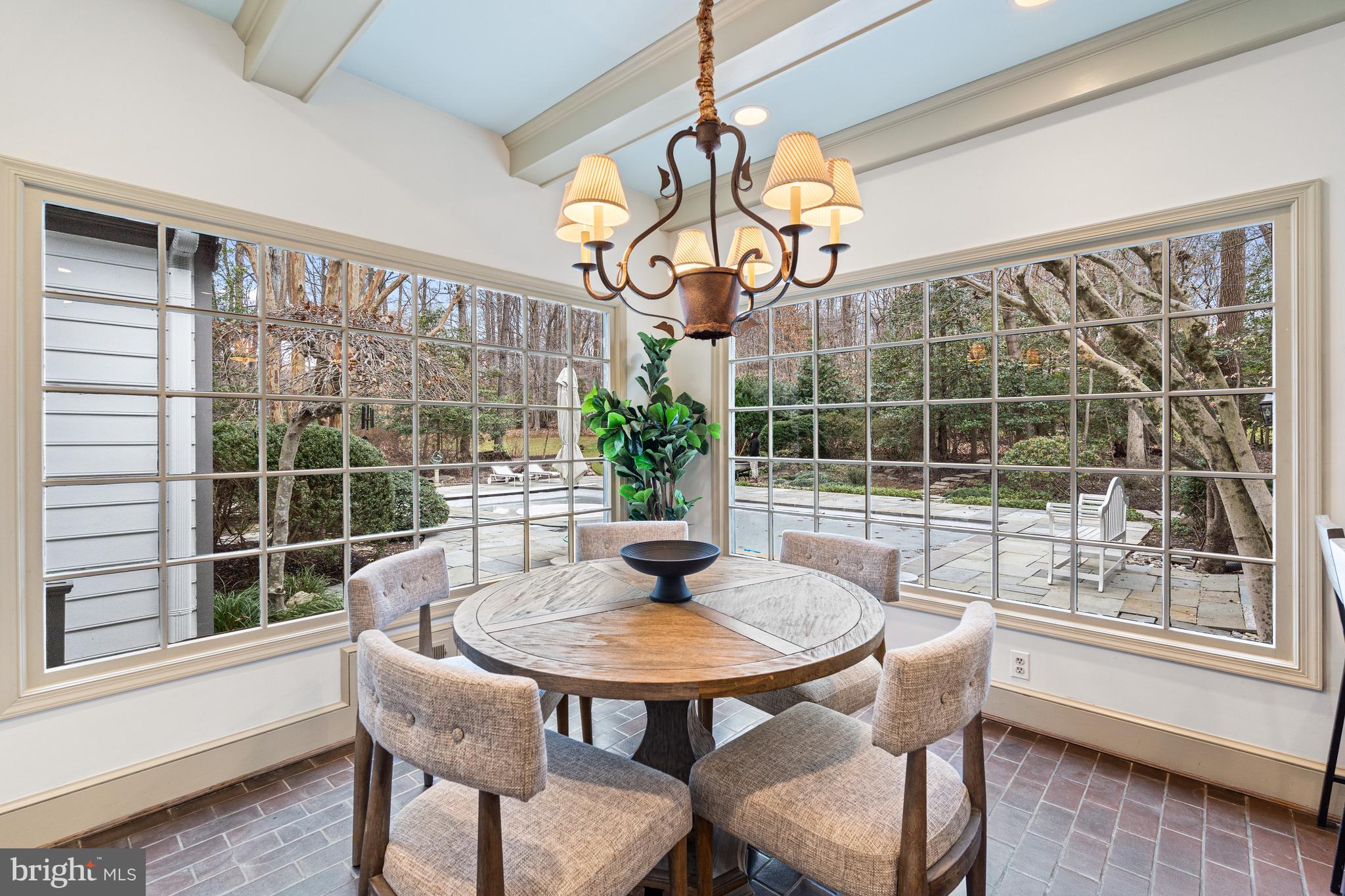 POTOMAC OUTSIDE - Residential