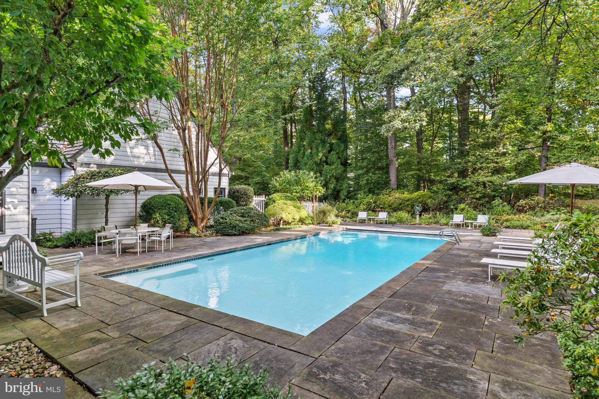 POTOMAC OUTSIDE - Residential