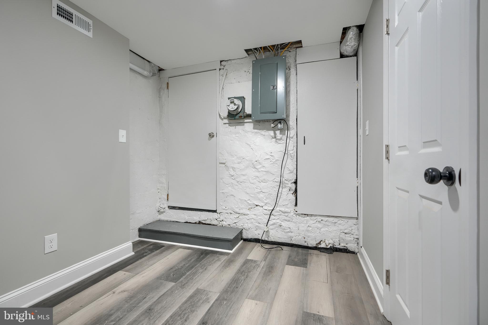 GREEKTOWN - Residential