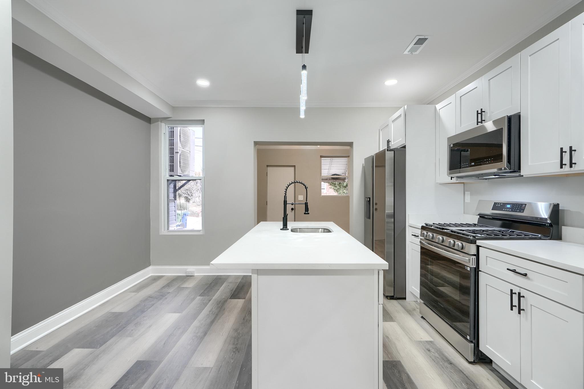 GREEKTOWN - Residential