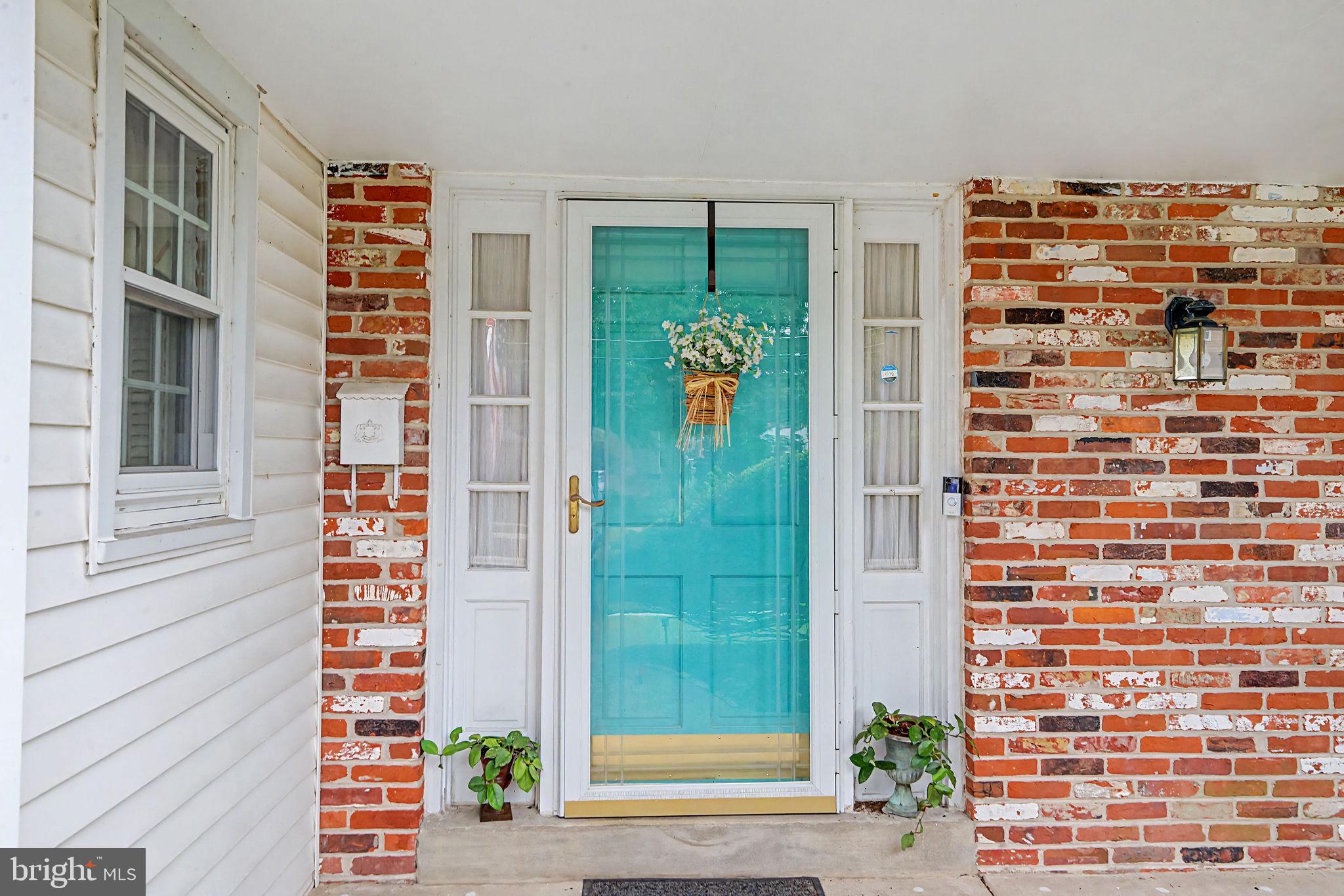 252 WALTON DRIVE