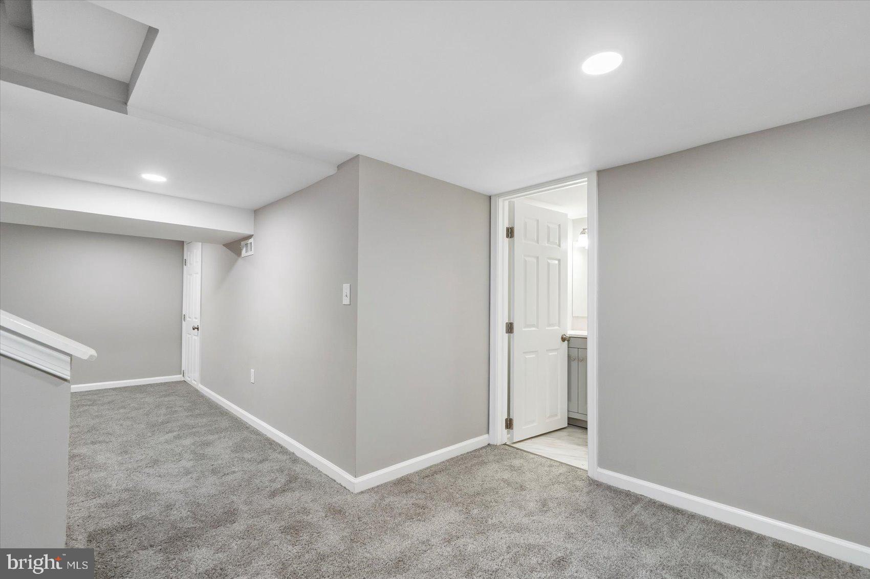 REISTERSTOWN - Residential