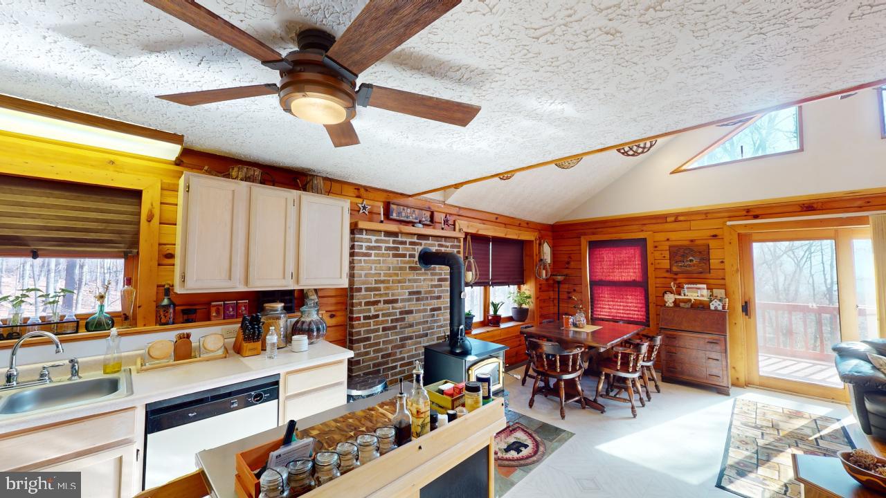 WHITETAIL RIDGE - Residential