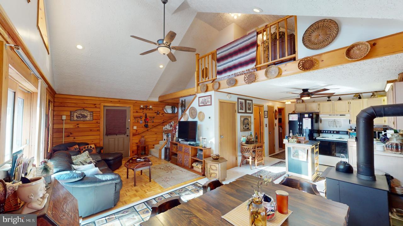 WHITETAIL RIDGE - Residential