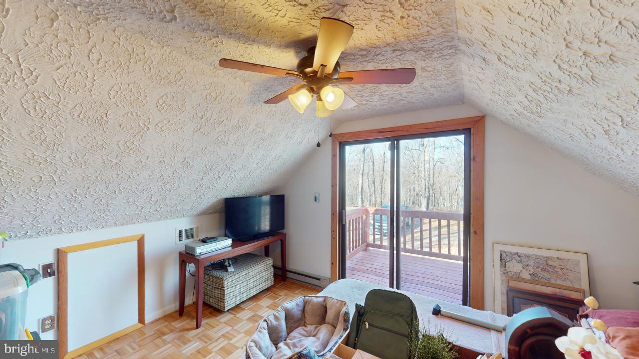 WHITETAIL RIDGE - Residential