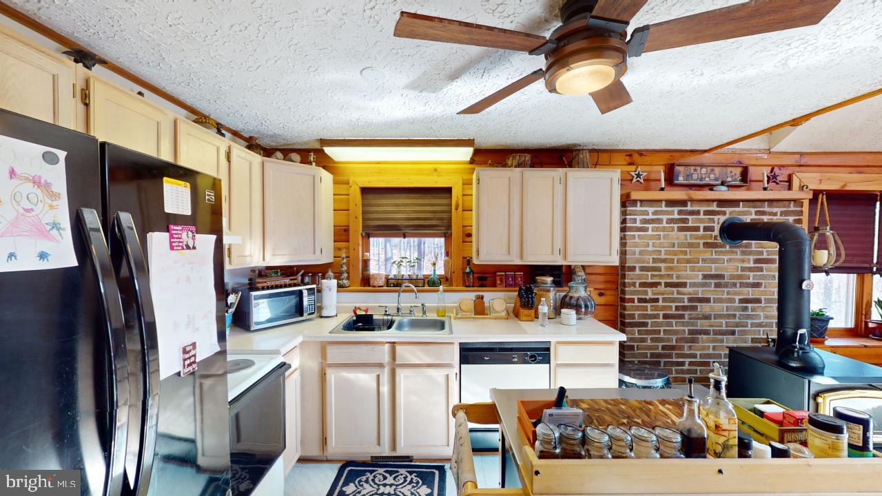 WHITETAIL RIDGE - Residential