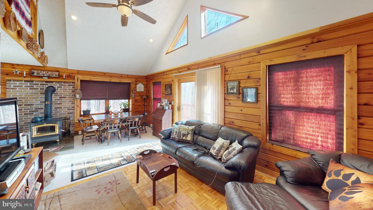 WHITETAIL RIDGE - Residential