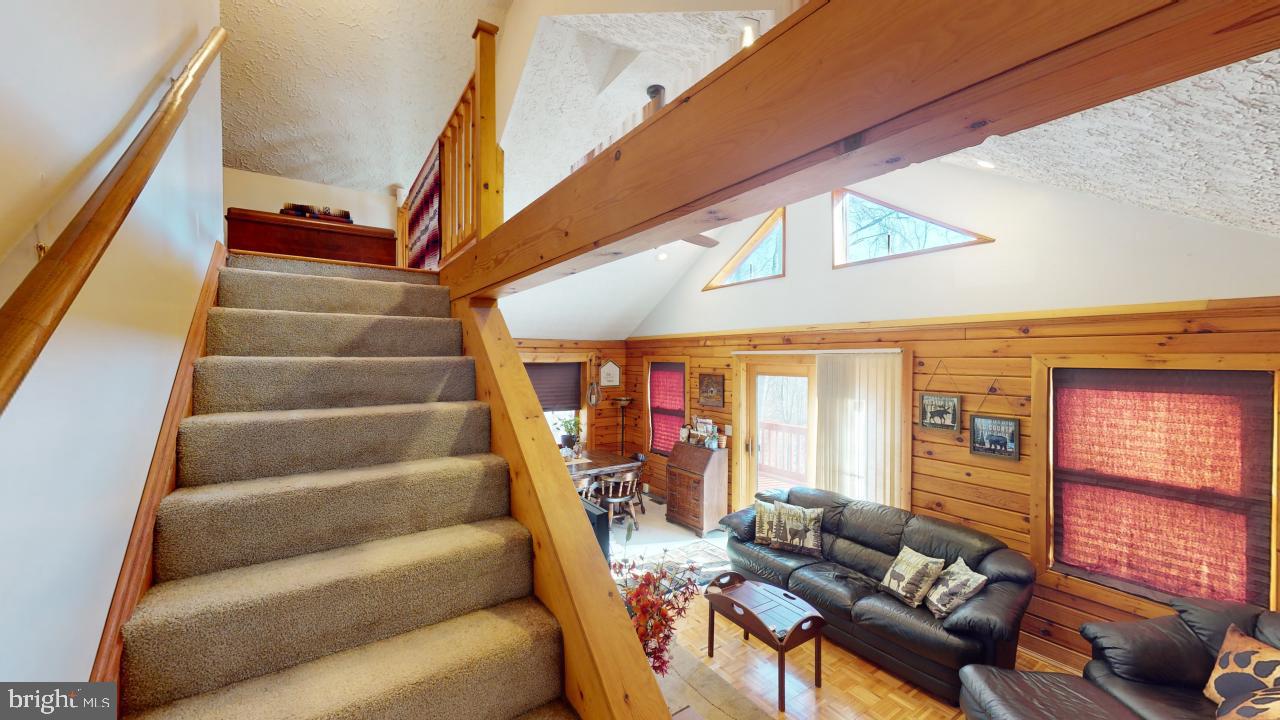 WHITETAIL RIDGE - Residential