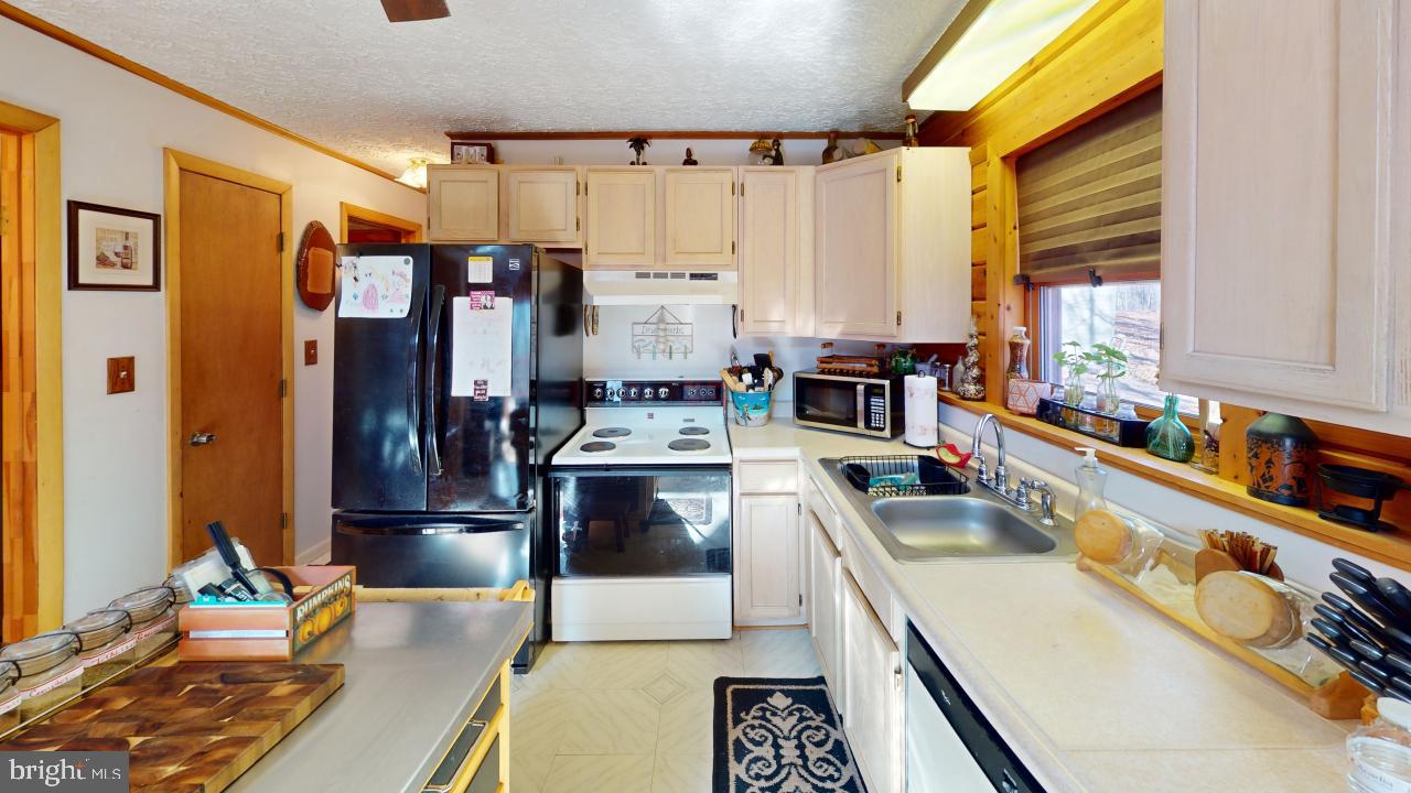 WHITETAIL RIDGE - Residential