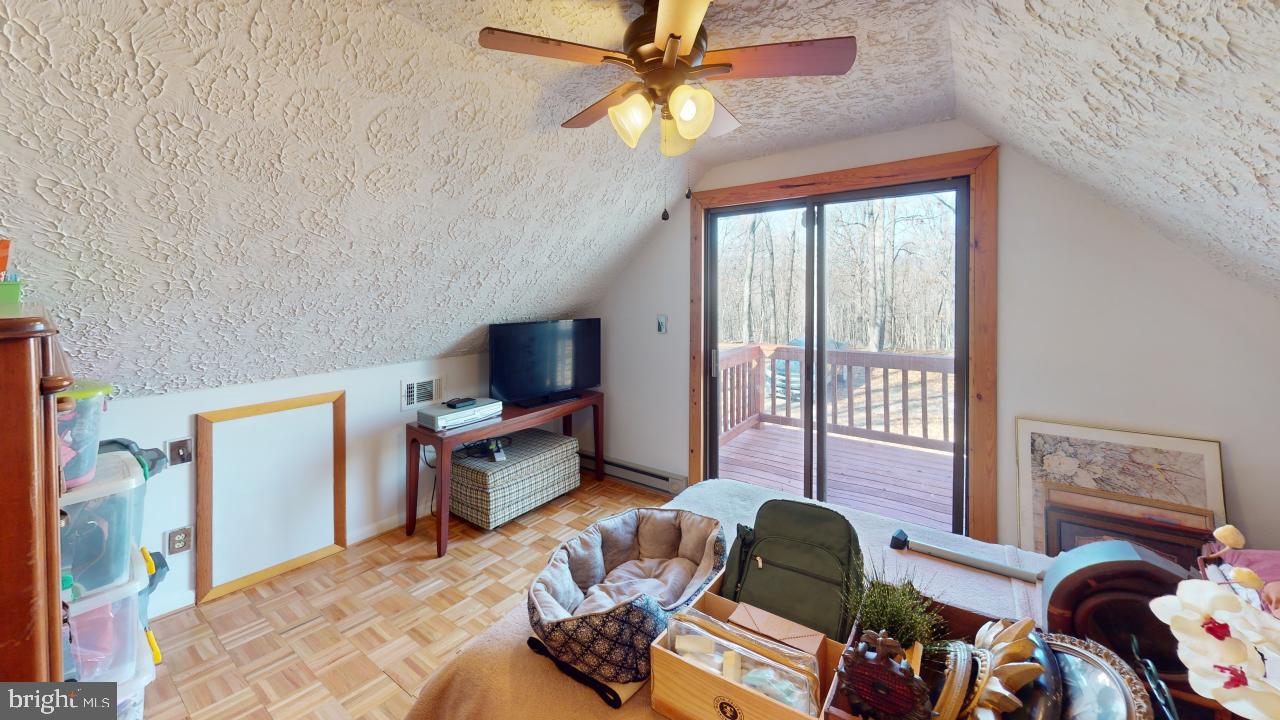 WHITETAIL RIDGE - Residential