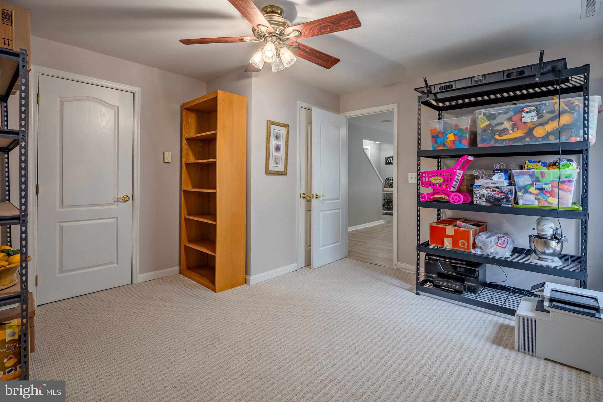 VINEYARD OAK NORTH - Residential