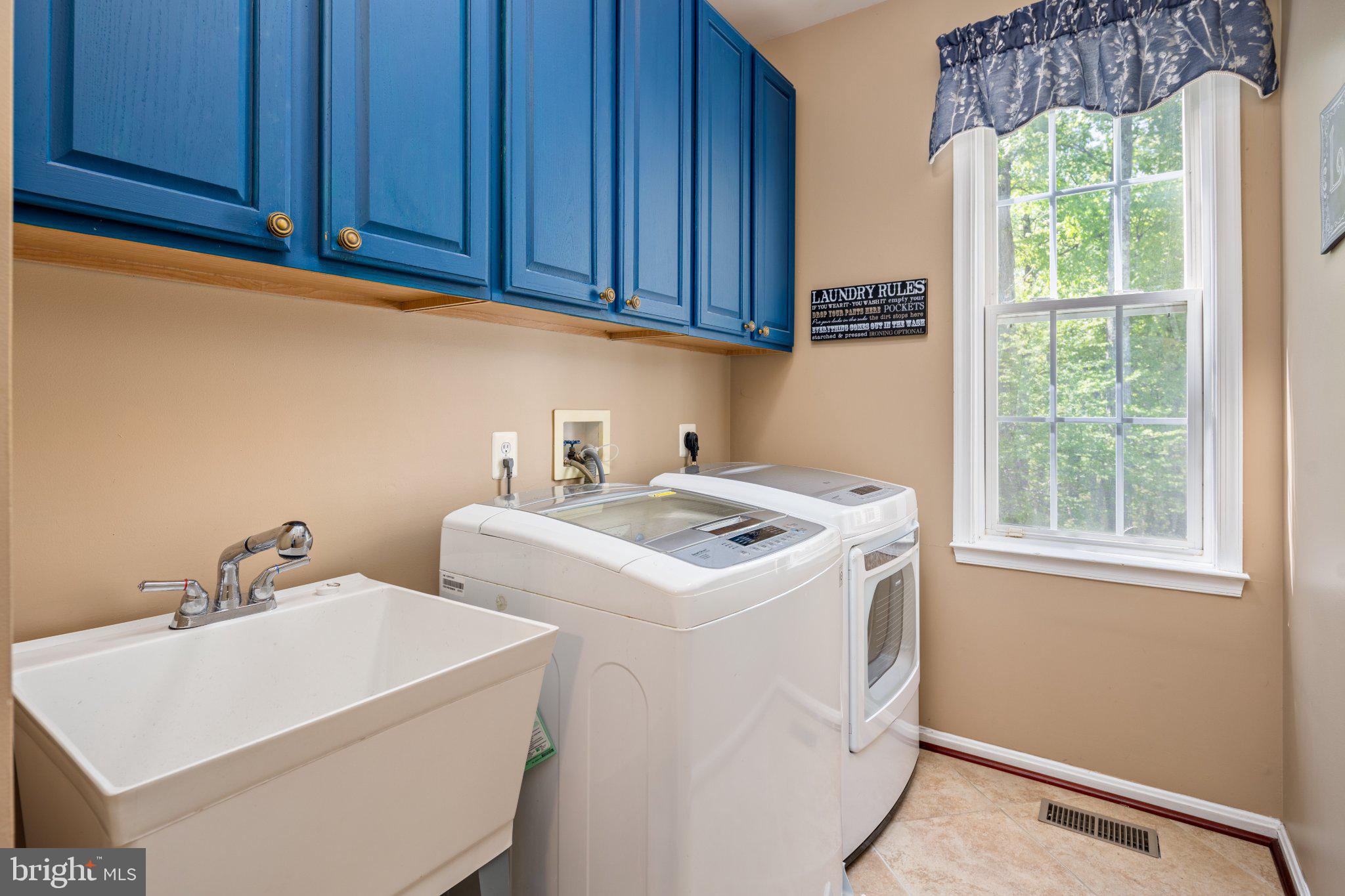 VINEYARD OAK NORTH - Residential