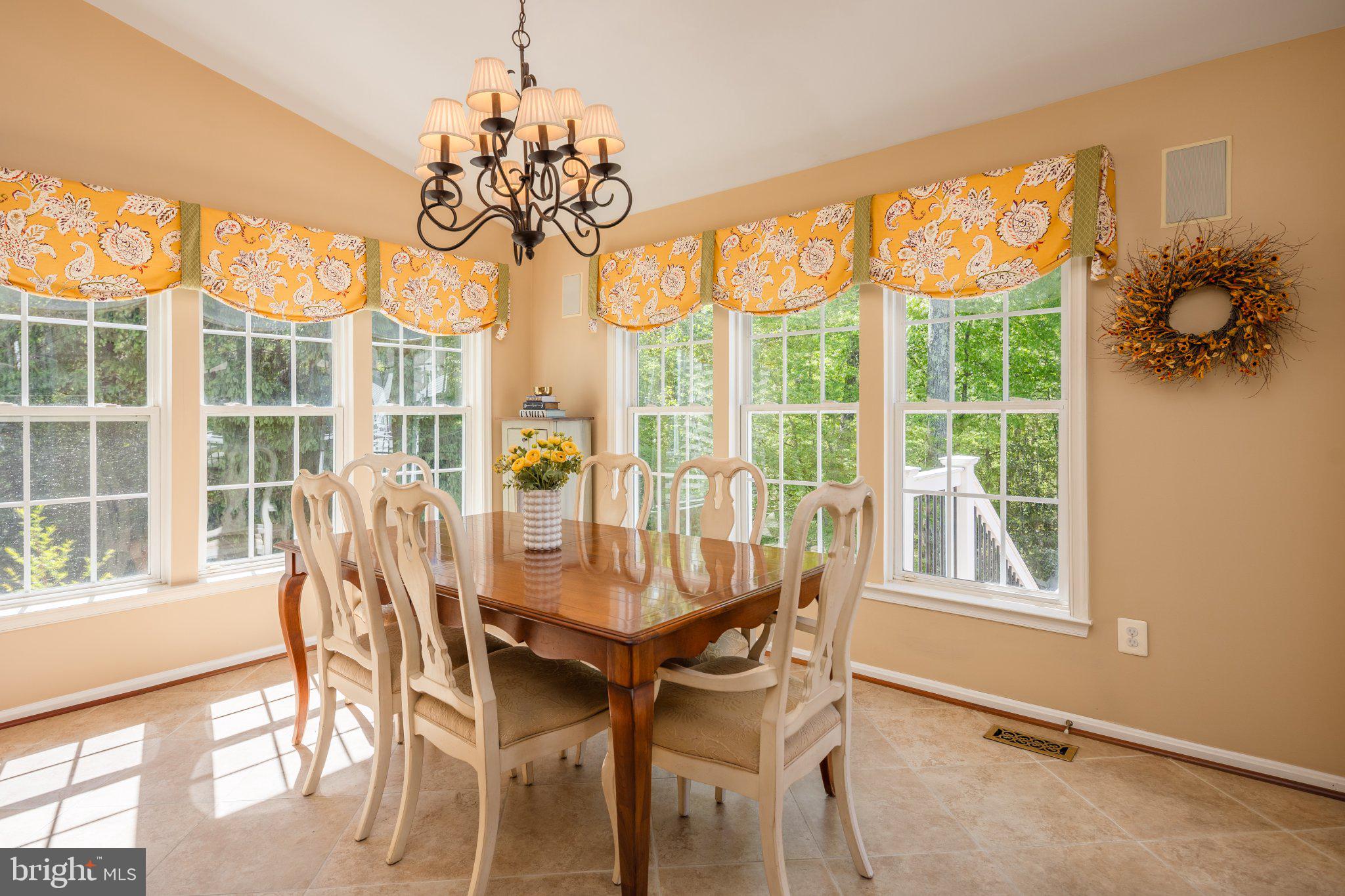 VINEYARD OAK NORTH - Residential