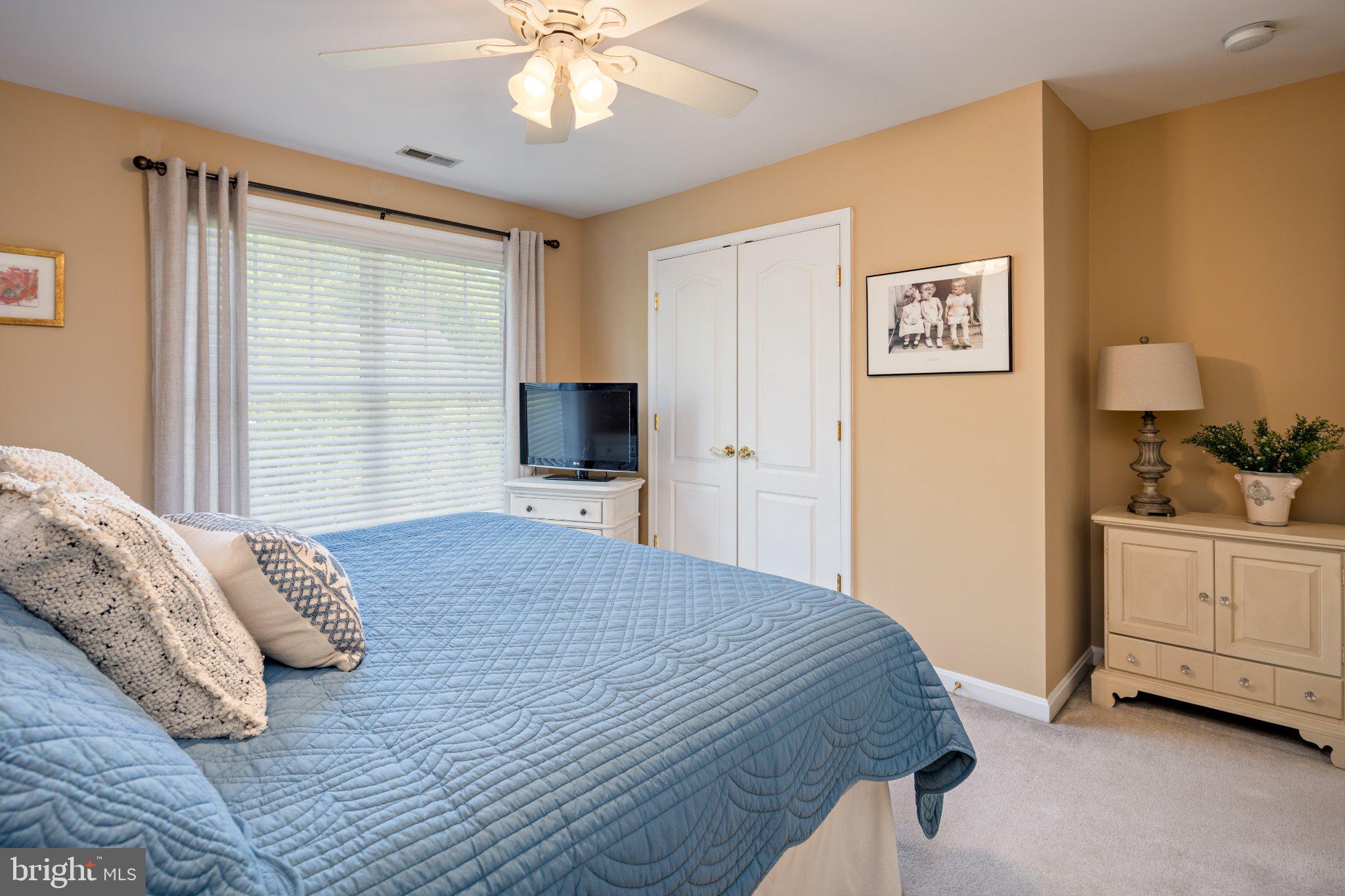 VINEYARD OAK NORTH - Residential
