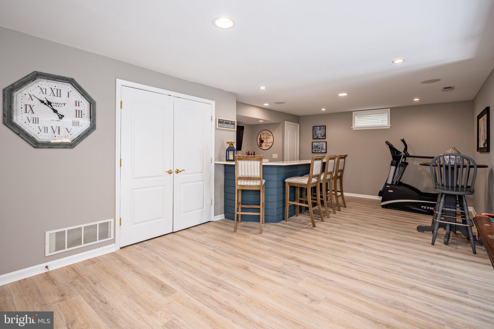 VINEYARD OAK NORTH - Residential