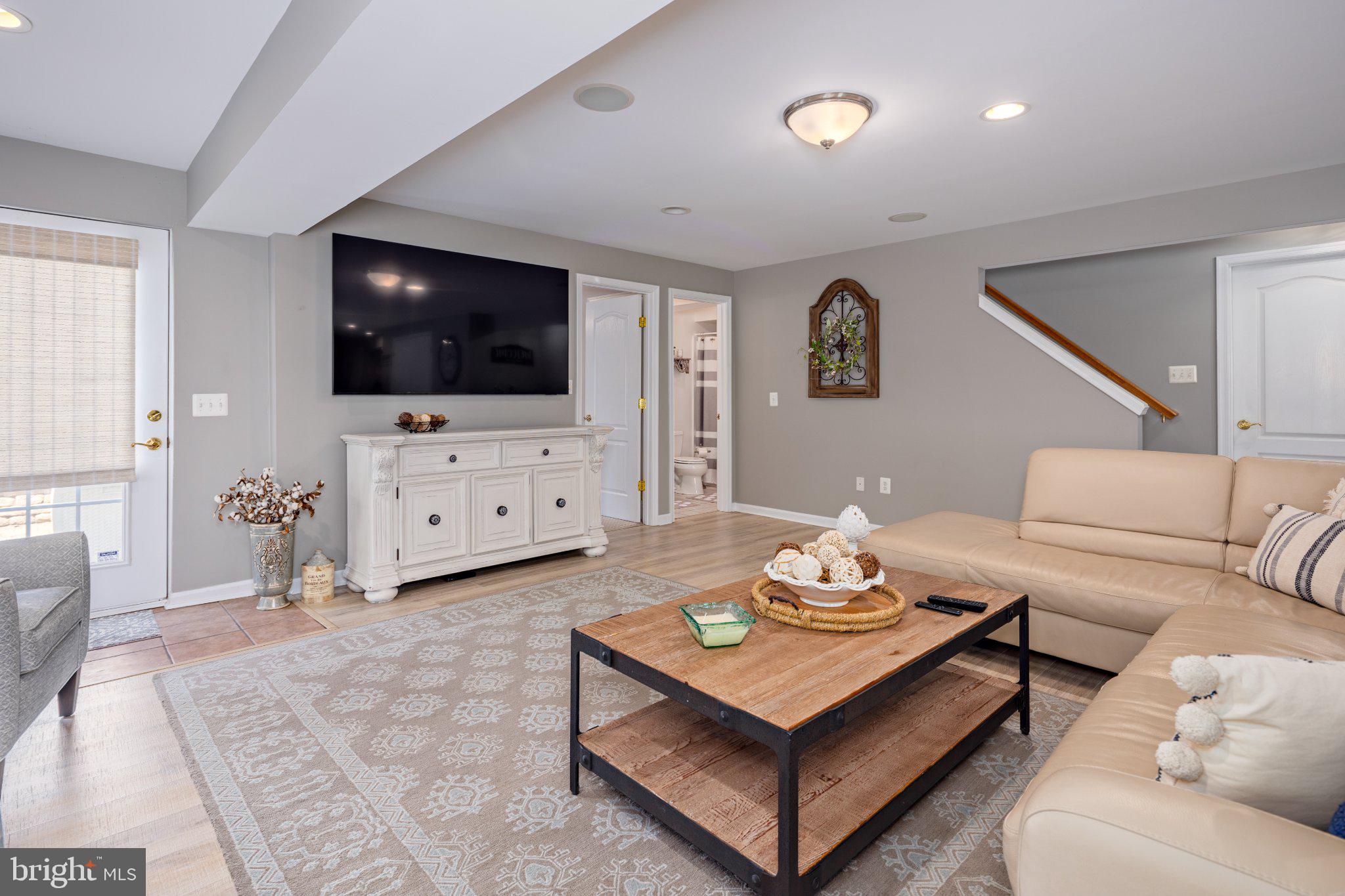 VINEYARD OAK NORTH - Residential