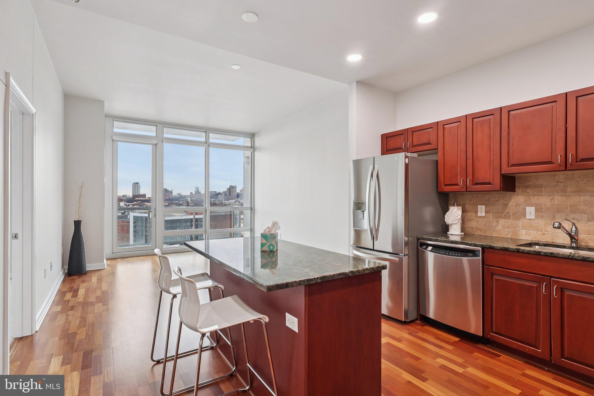 901 N PENN STREET F1502