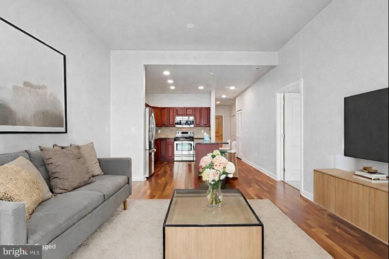 901 N PENN STREET F1502