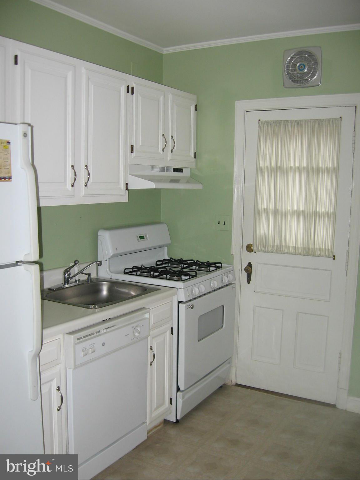 ARLINGTON VILLAGE - Residential Lease