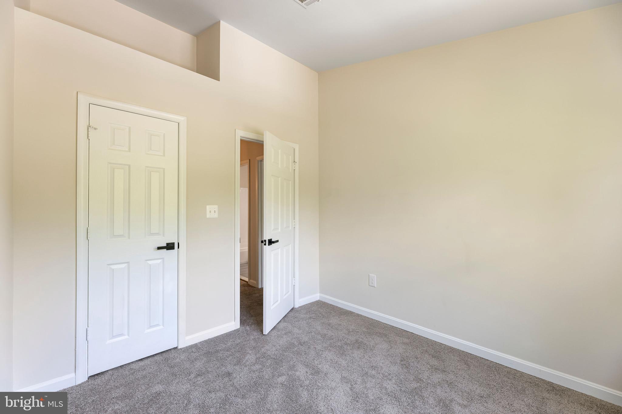 WOODVIEW VILLAGE - Residential