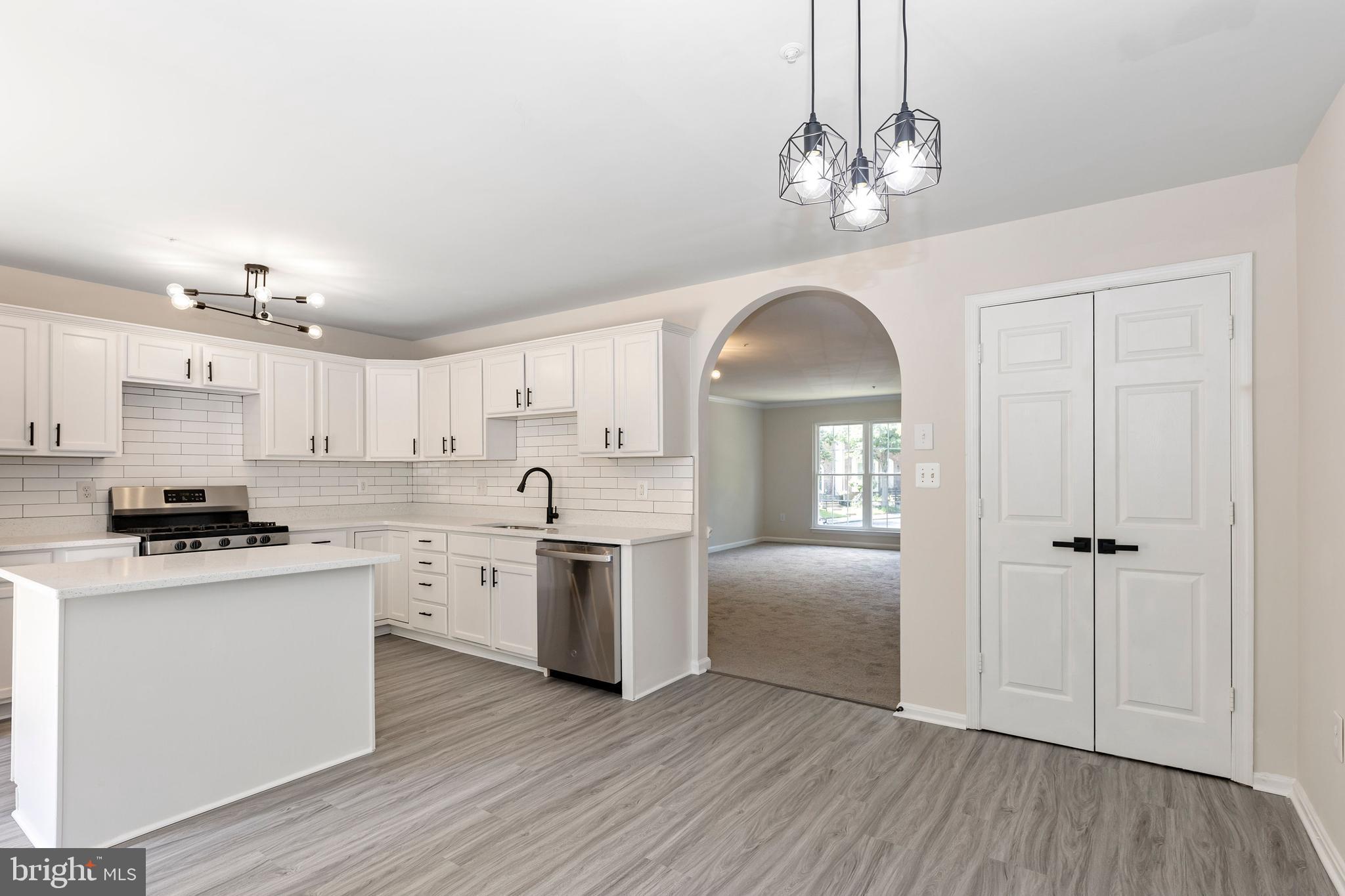 WOODVIEW VILLAGE - Residential