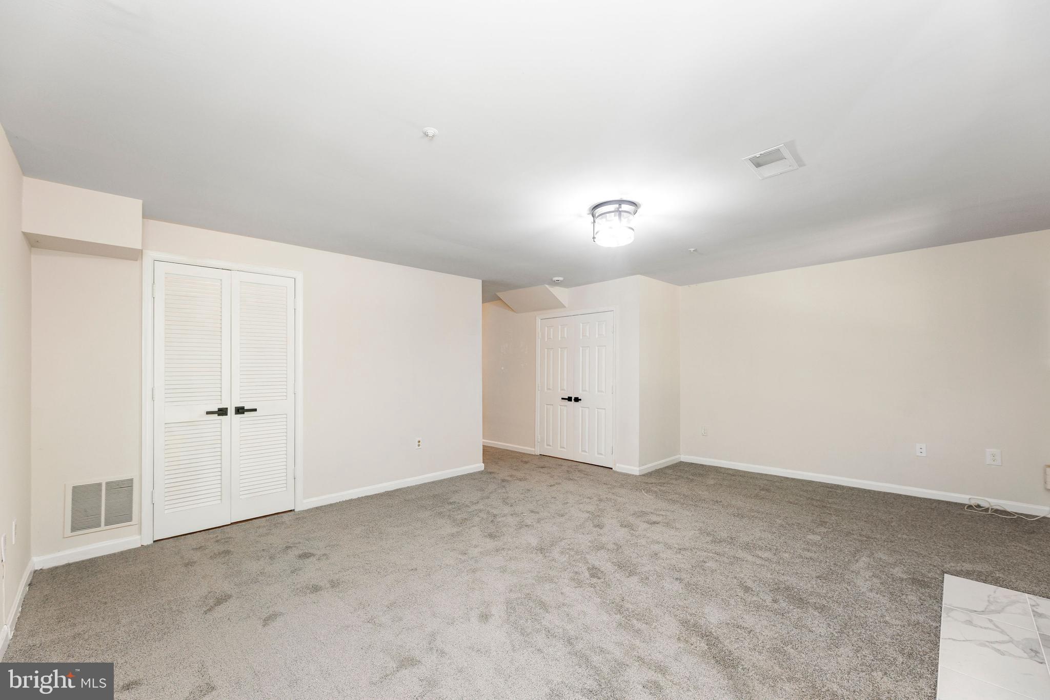 WOODVIEW VILLAGE - Residential