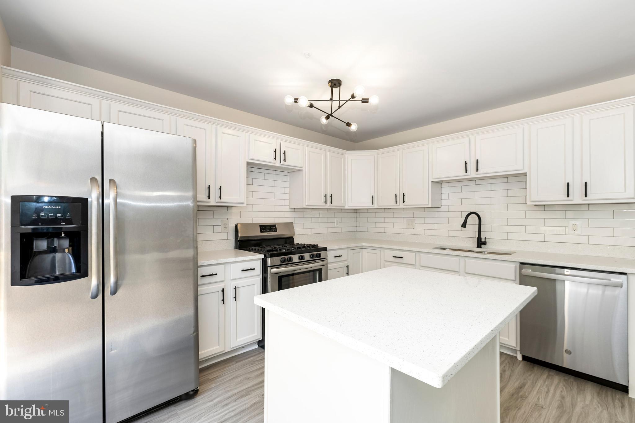 WOODVIEW VILLAGE - Residential