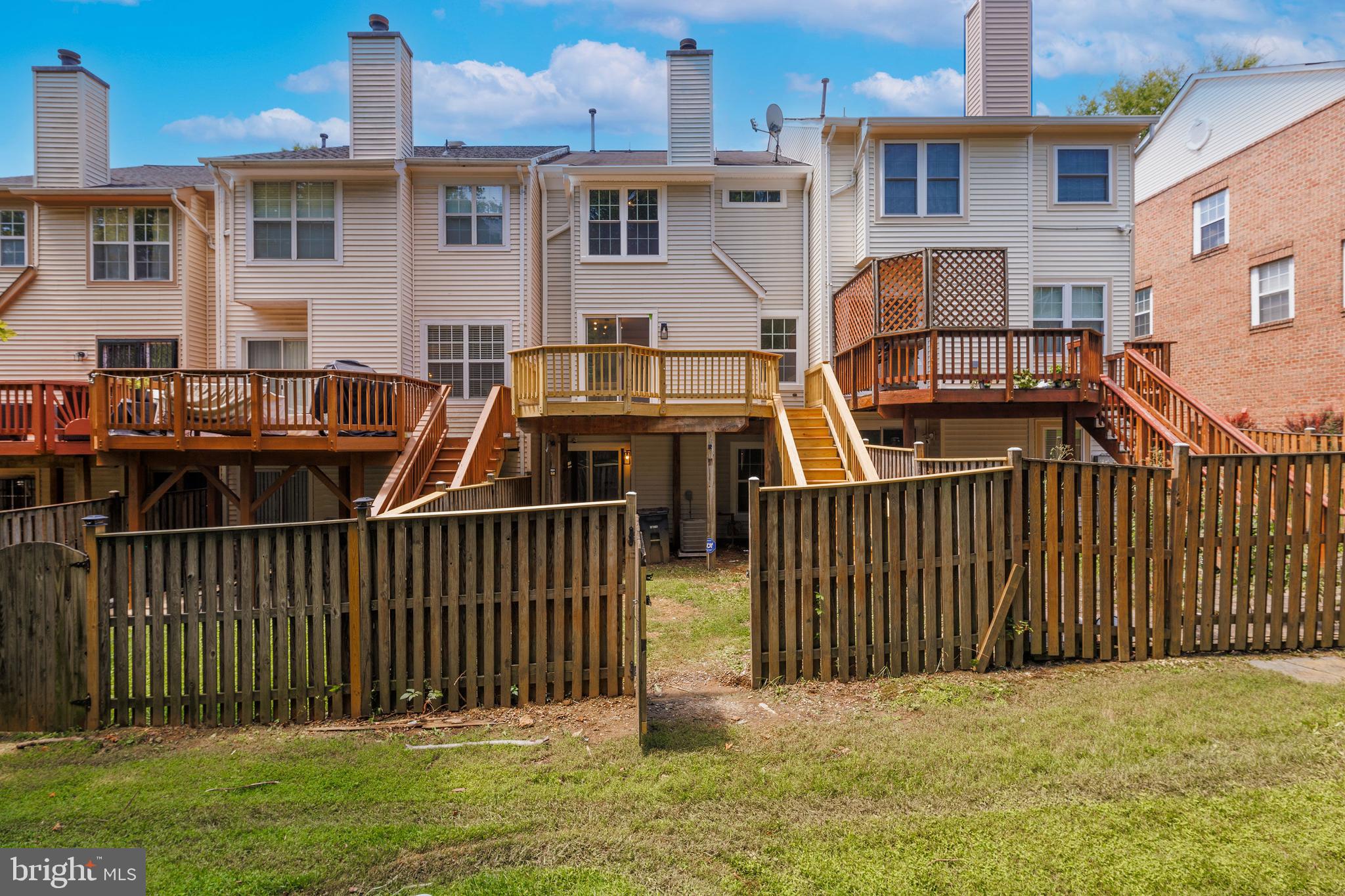 WOODVIEW VILLAGE - Residential