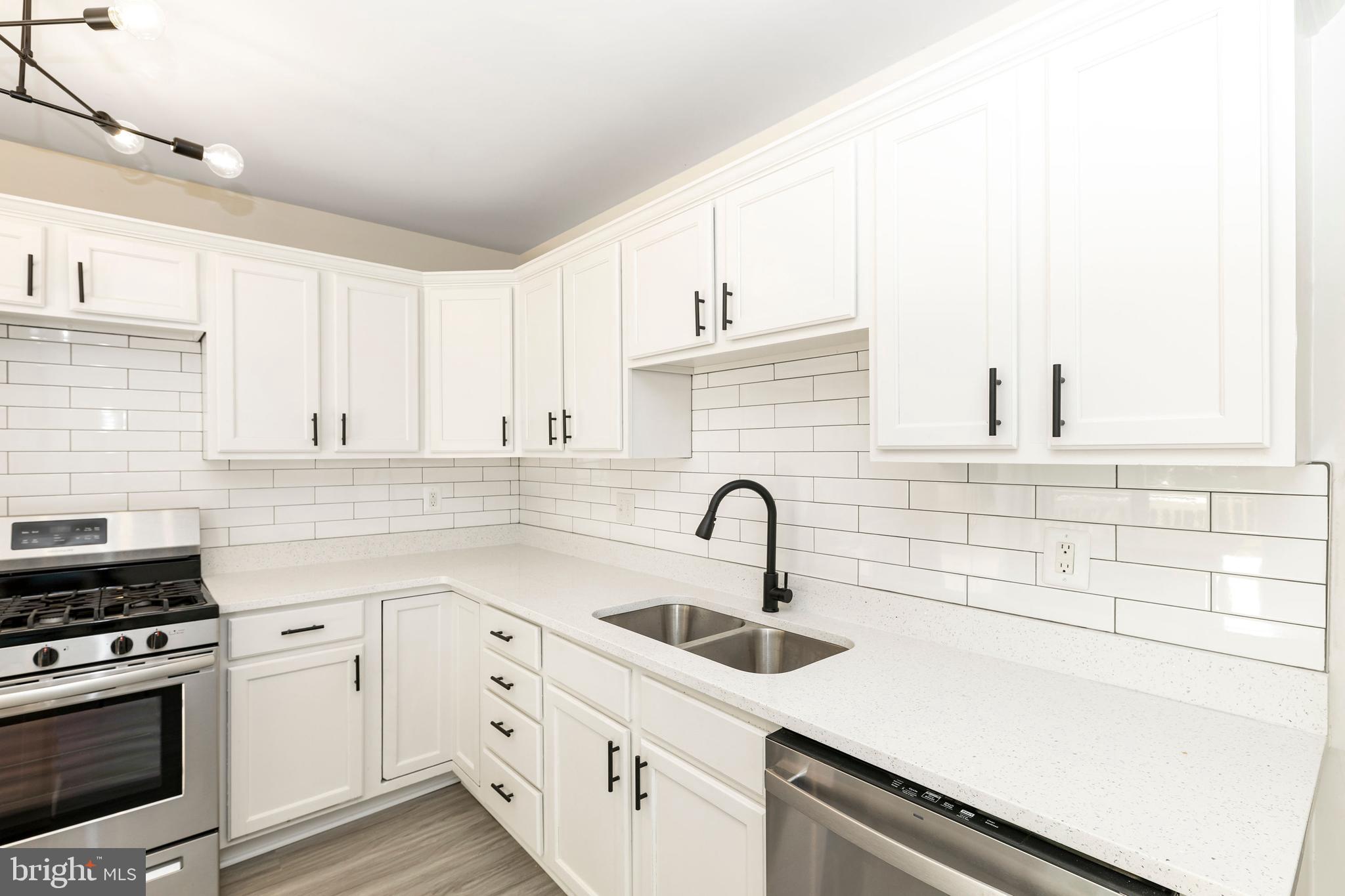 WOODVIEW VILLAGE - Residential